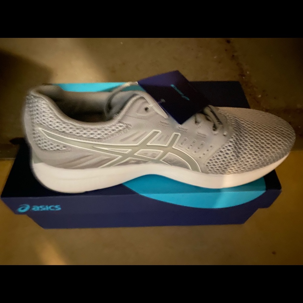 Asics gel Moya running shoe